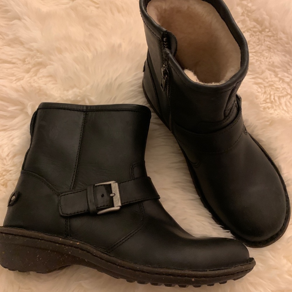 Ugg Berg Mini Brown Leather Bootie